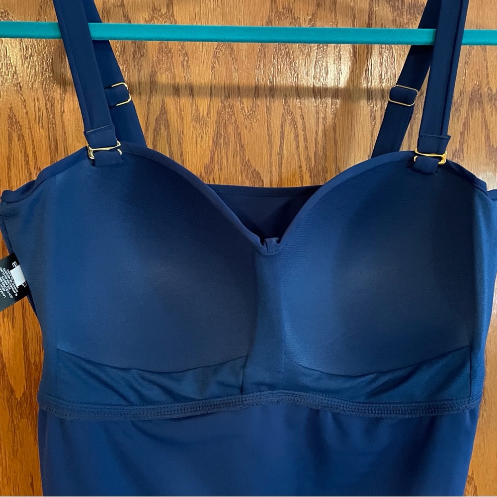 Catalina Elegant Navy Blue Swimsuit Top 2x - Picture 5 of 6